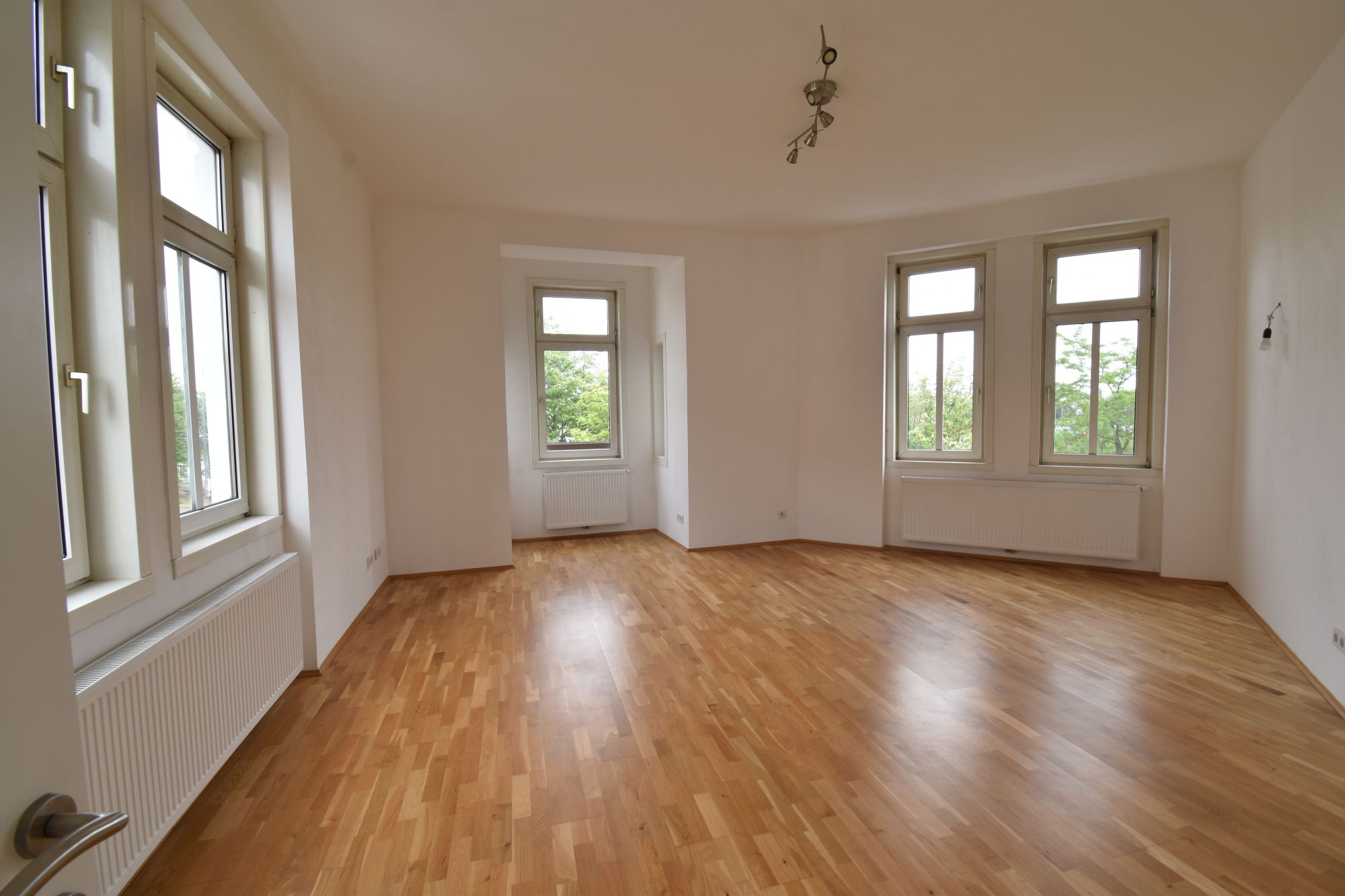 3-Zimmer Büro Nähe Johnstraße